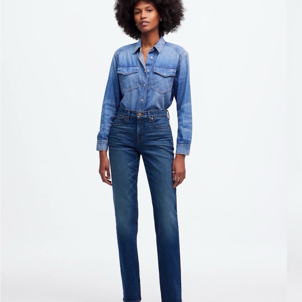 Like New! The '90s Straight Mid-Rise Jean